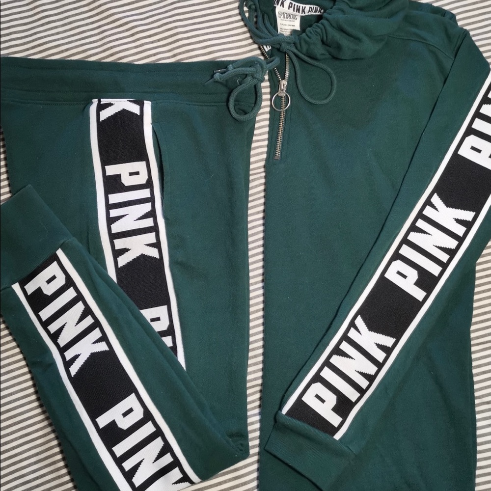 VS PINK ✨Classic Tracksuit with Hoodie and Joggers
